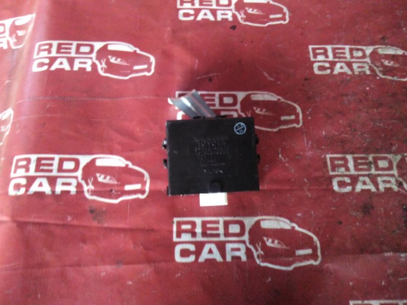 Блок управления дверьми Toyota Gaia SXM15-0044758 3S-7548900 1998 (б/у)
