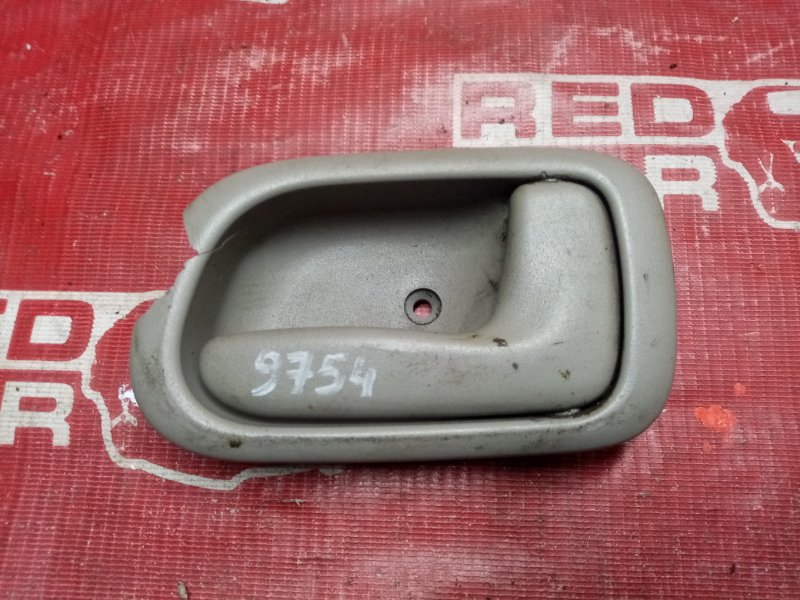 Ручка двери внутренняя Toyota Sprinter AE110 задняя правая (б/у)