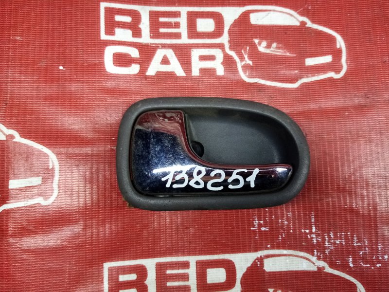 Ручка двери внутренняя Mazda Familia BJFW левая (б/у)