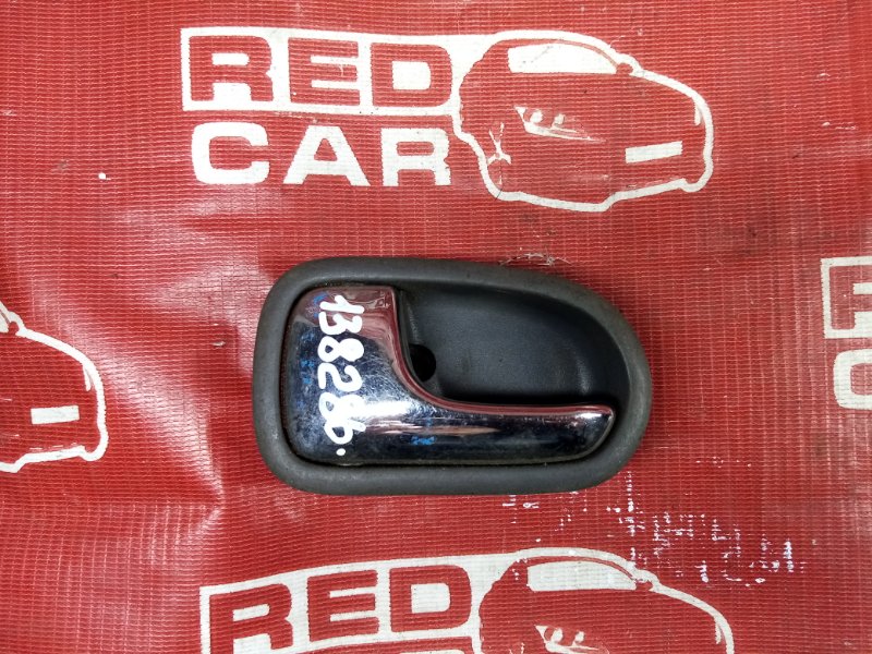 Ручка двери внутренняя Mazda Familia BHA6R левая (б/у)