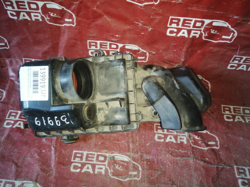 Корпус воздушного фильтра Mazda Demio DW3W-714793 B3-817992 2001 (б/у)