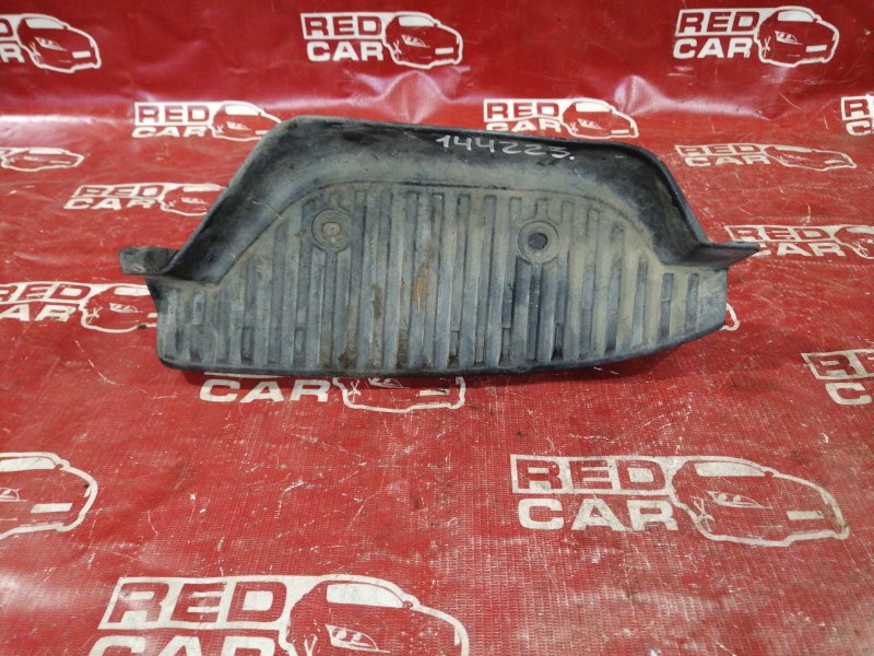 Подножка Toyota Hiace KZH120-2000606 1KZ-0719013 1999 (б/у)