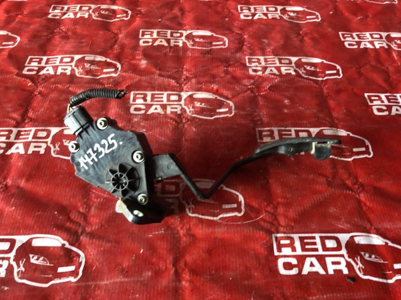 Педаль газа Subaru Forester SG5-088664 EJ203 2005 (б/у)
