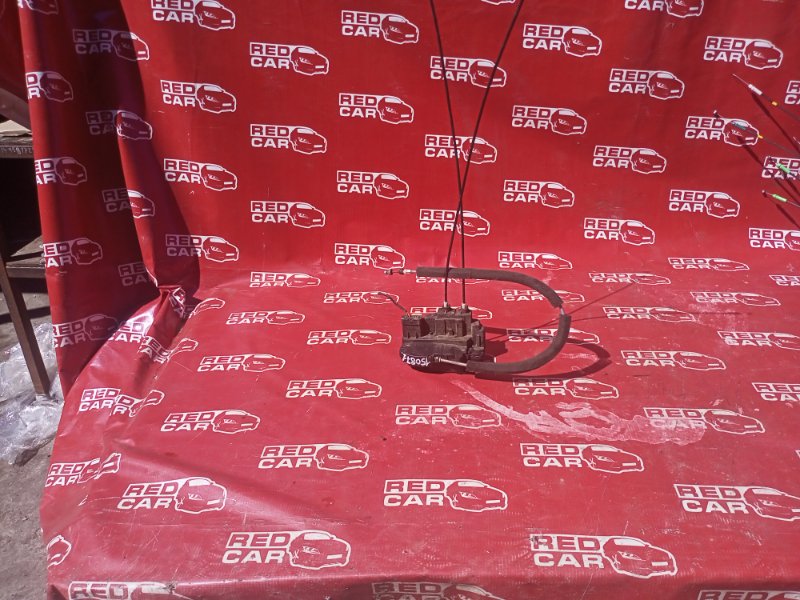 Замок двери Nissan Tiida SNC11-100032 HR15-012252 2004 передний левый (б/у)