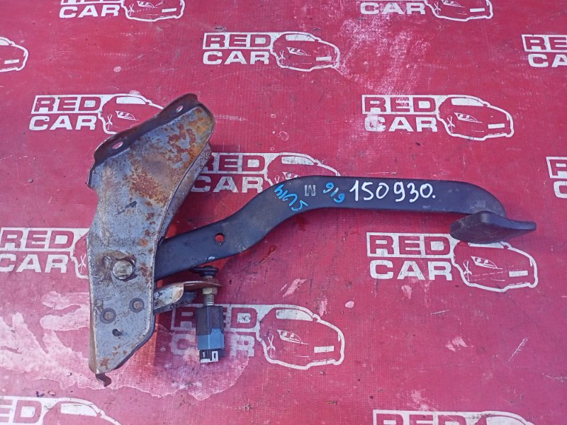 Педаль тормоза Nissan Bluebird SU14-011435 CD20-624028X 1997 (б/у)