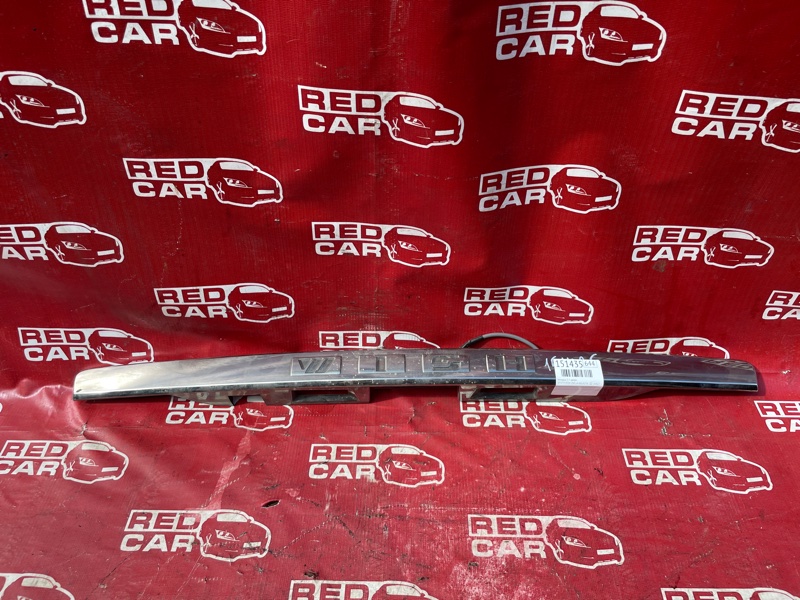 Накладка 5-й двери Toyota Wish ZNE14-0019278 1ZZ-1680706 2003 (б/у)
