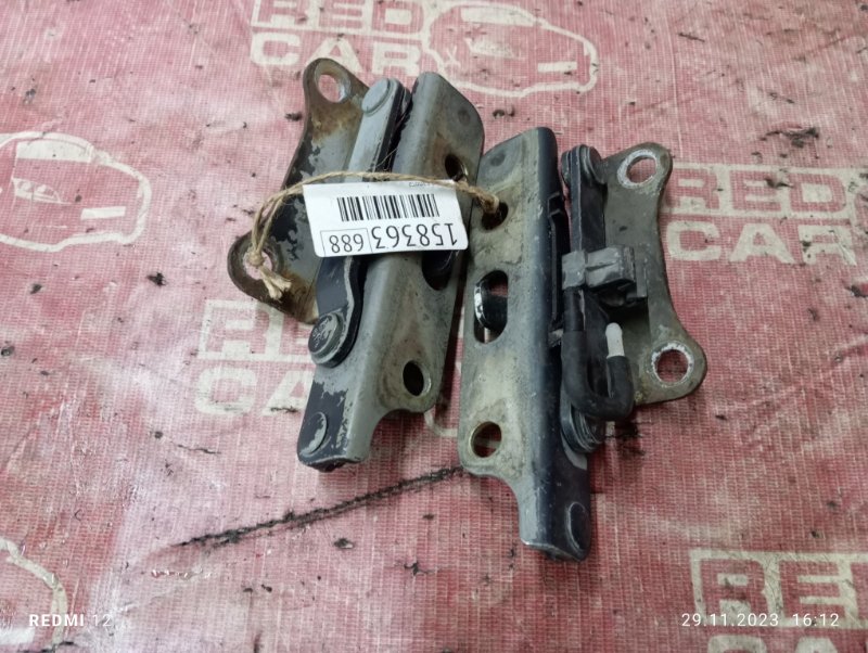 Петля капота Nissan Gloria HY33-218966 VQ30-276588A 1995 (б/у)