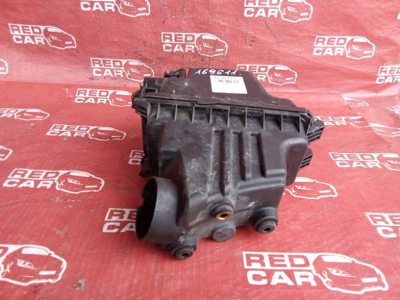 Корпус воздушного фильтра Toyota Bb NCP35-0016292 1NZ-A172140 2001 (б/у)