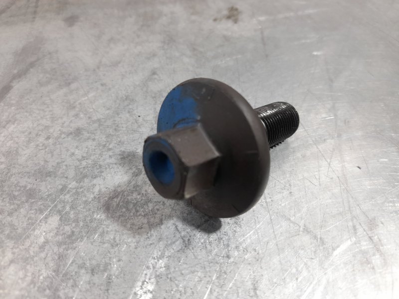 Болт шкива Nissan X-Trail 2004 NT30 QR20DE контрактная