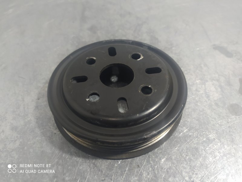 Шкив помпы Tino 2001 V10 QG18DE
