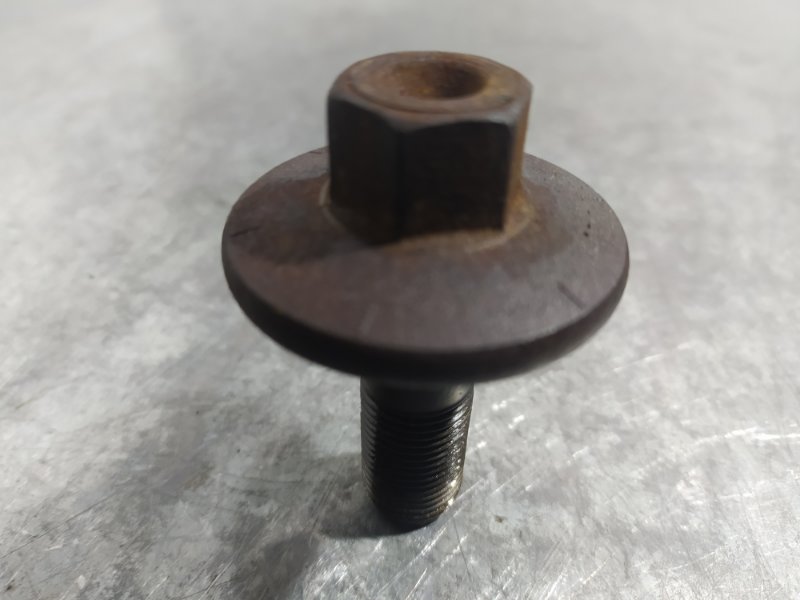 Болт шкива NISSAN SERENA C24 QR20DE Болт шкива NISSAN SERENA C24 QR20DE