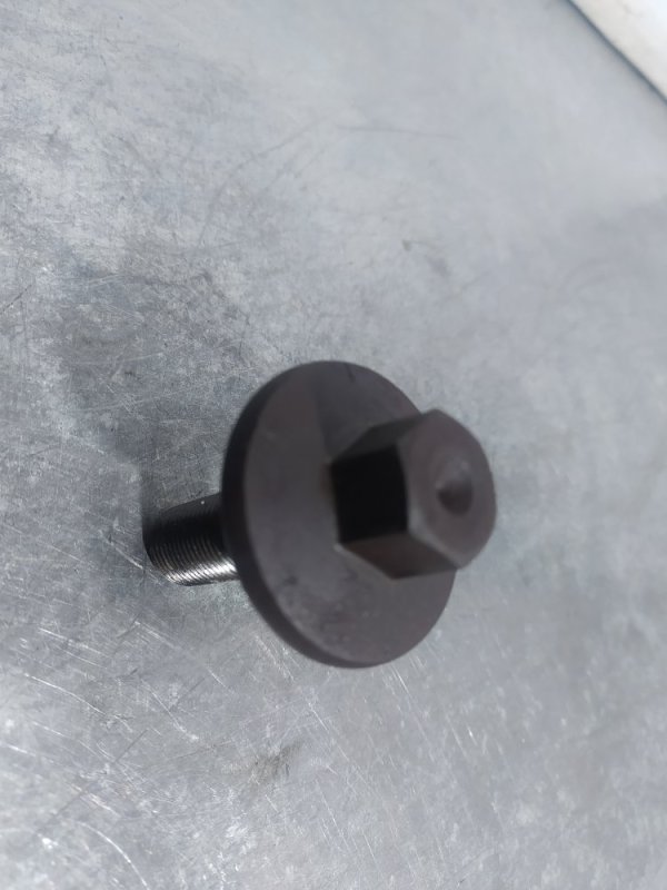 Болт шкива X-TRAIL 2005 NT31 MR20DE