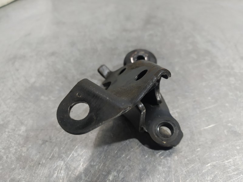 Кронштейн АКПП SERENA 2004 TC24 QR20DE Кронштейн АКПП SERENA 2004 TC24 QR20DE