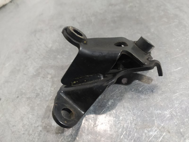 Кронштейн АКПП SERENA 2004 TC24 QR20DE Кронштейн АКПП SERENA 2004 TC24 QR20DE