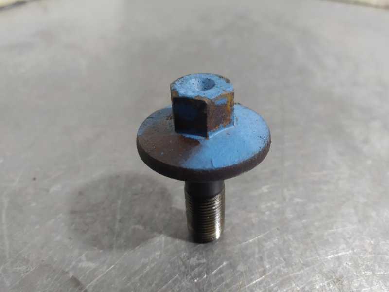 Болт шкива SERENA 2009 C25 MR20DE