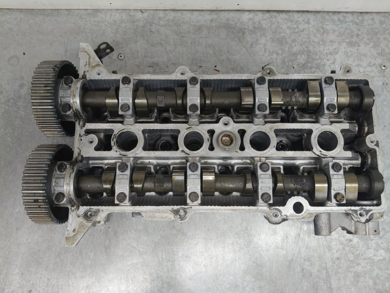 Головка блока цилиндров PREMACY 2004 CP8W FP-DE