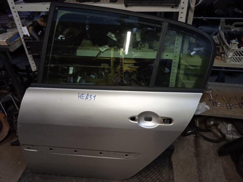 Дверь задняя левая Renault Megane  2 2008 СЕДАН K9K Б/У