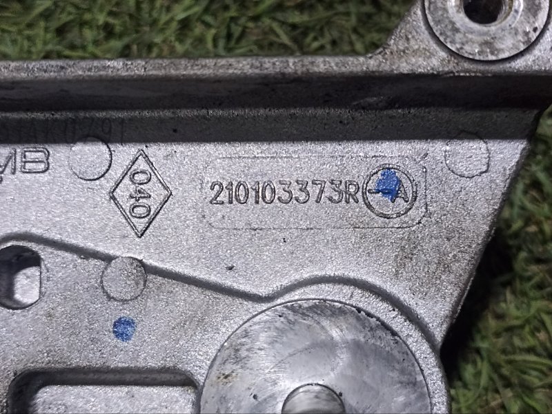 Насос водяной Logan 2007