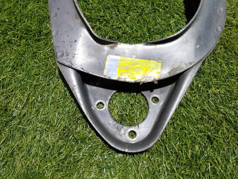 Рычаг верхней подвески передний правый 2101