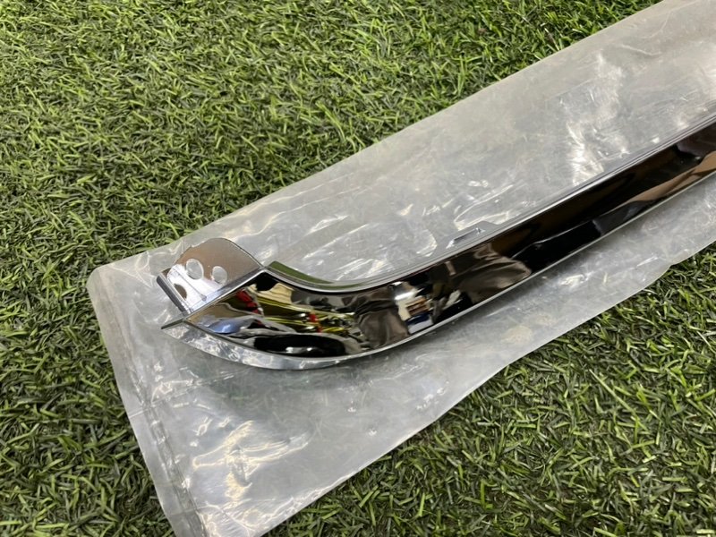 Молдинг бампера передний левый Granta FL