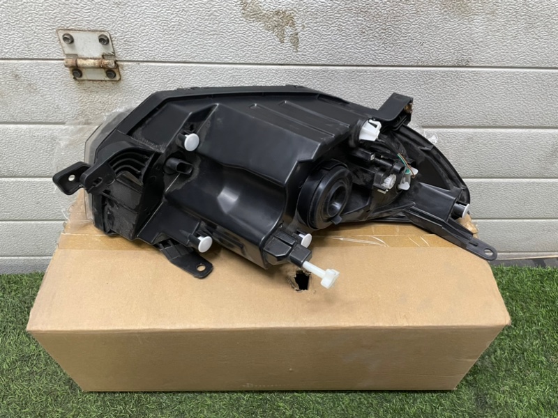 Фара левая Granta Фара левая Granta