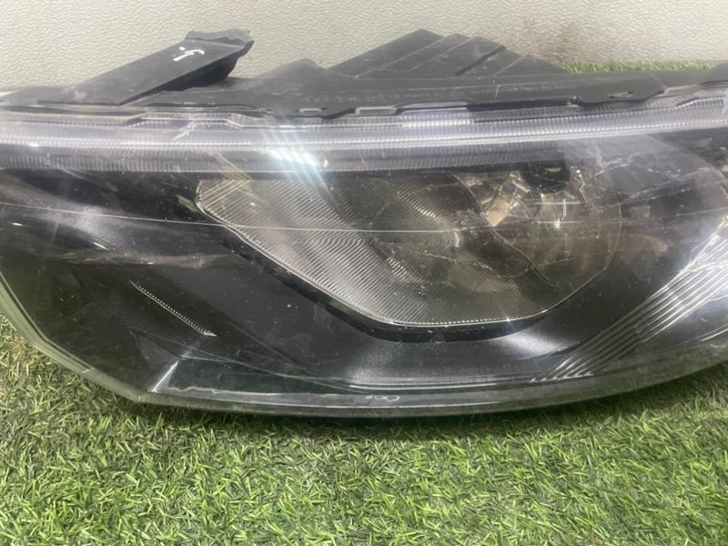 Фара передняя левая Lada Granta FL Фара передняя левая Lada Granta FL