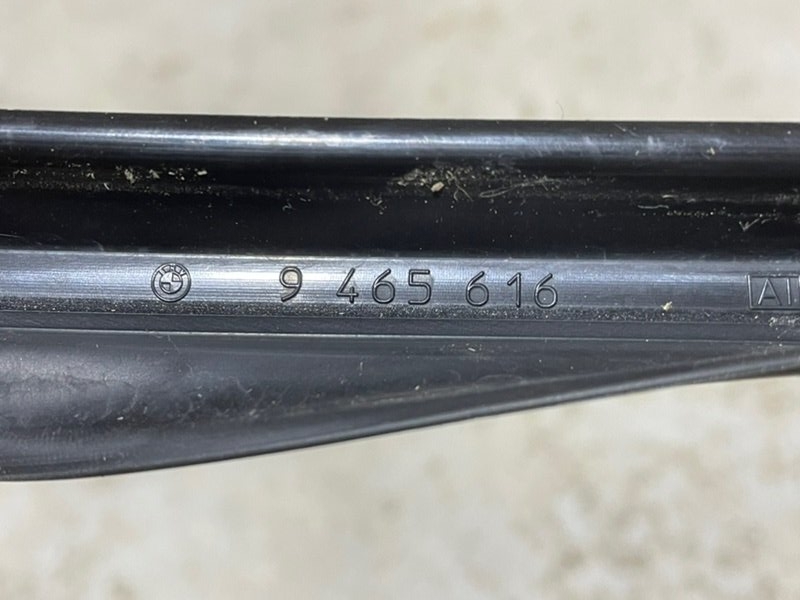 Уплотнитель двери передний правый X5M 2021 F95 Уплотнитель двери передний правый X5M 2021 F95