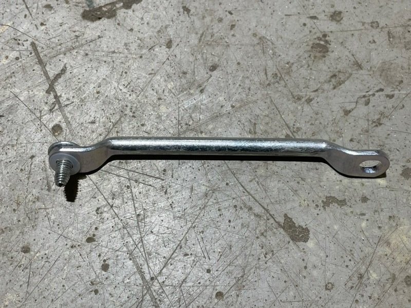 Скоба крепежная BMW X5M 2021 F95 72117271542 Б/У