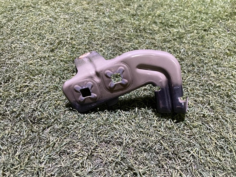 Кронштейн крыла передний левый BMW 3-Series 2018 F30 B48 41358066939 Б/У