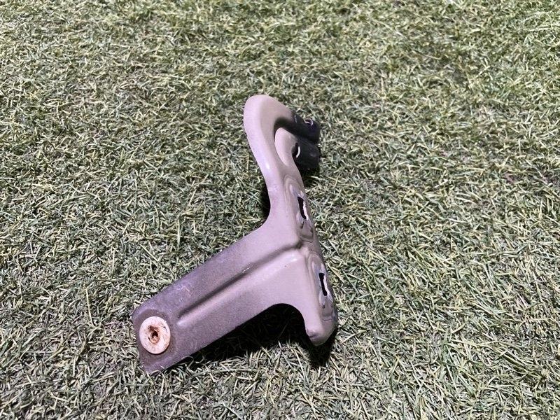 Кронштейн крыла передний левый 3-Series 2018 F30 B48