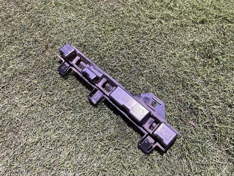 Кронштейн передний левый BMW 3-Series F30 B48