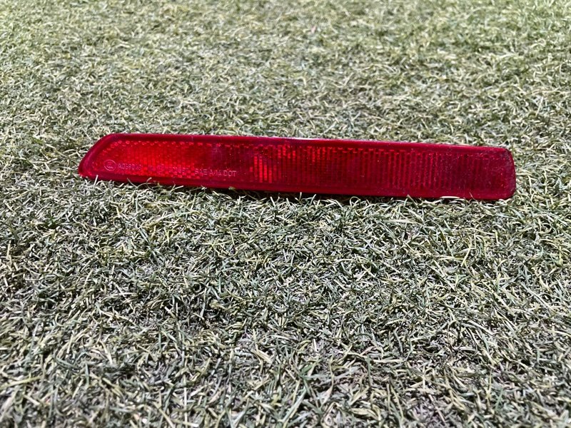 Катафот бампера правый BMW 3-Series 2018 F30 B48 63147400208 Б/У