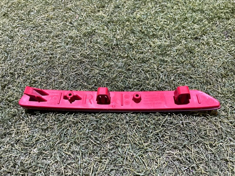 Катафот бампера правый 3-Series 2018 F30 B48