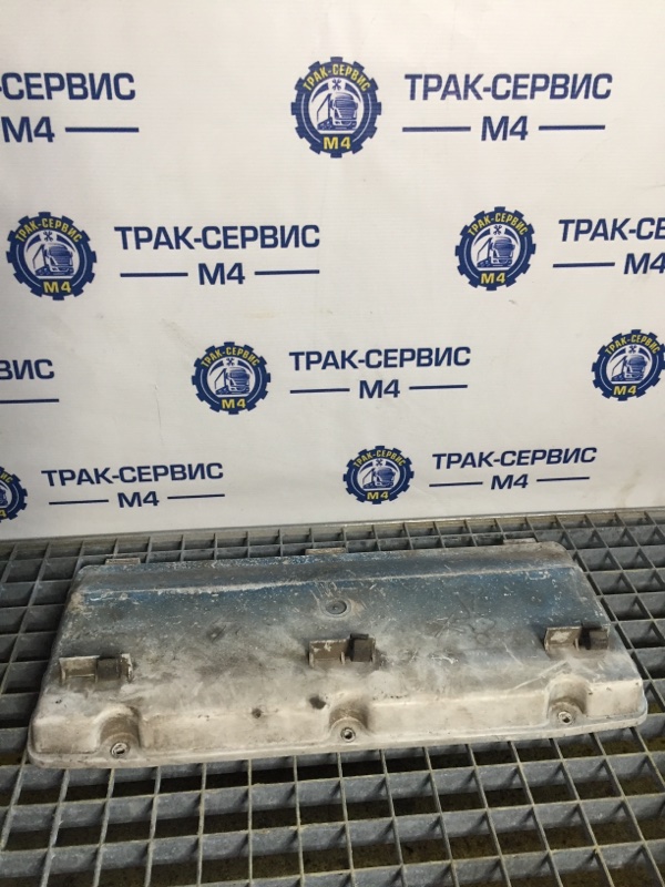 Крышка Renault Magnum (б/у) Крышка Renault Magnum (б/у)
