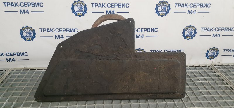 Крышка Renault Magnum (б/у) Крышка Renault Magnum (б/у)