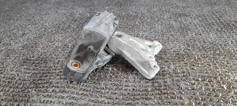 Подушка двигателя правая CITROEN C3 2014 A51 EB2F 9676780580 контрактная