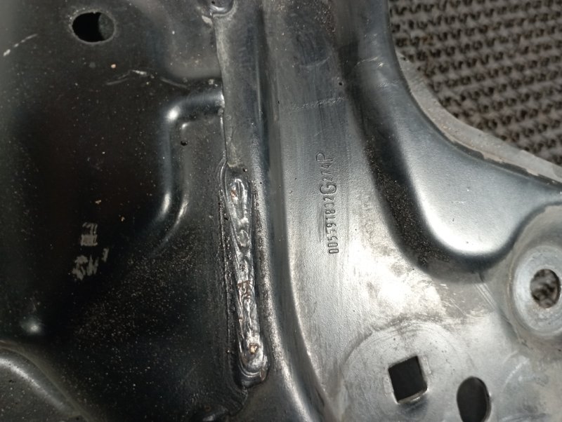 Балка поперечная передняя C3 2014 A51 EB2F Балка поперечная передняя C3 2014 A51 EB2F