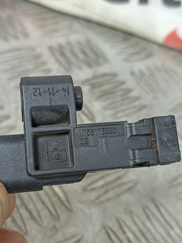 Датчик положения коленвала 208 A9 EP6C