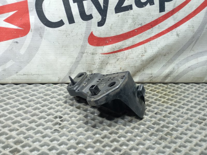 Клипса бампера задняя правая FORESTER 2013 SJ5 FB20 Клипса бампера задняя правая FORESTER 2013 SJ5 FB20