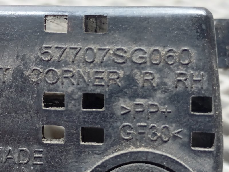 Клипса бампера задняя правая FORESTER 2013 SJ5 FB20 Клипса бампера задняя правая FORESTER 2013 SJ5 FB20