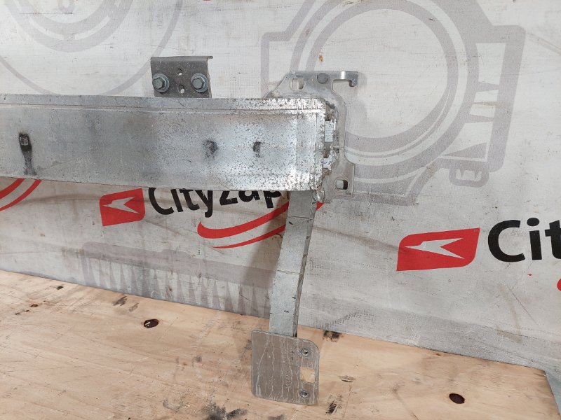 Усилитель бампера передний 208 2015 A9 EP6C