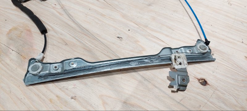 Стеклоподъемник передний правый FUGA 2009 KY51 VQ37VHR Стеклоподъемник передний правый FUGA 2009 KY51 VQ37VHR