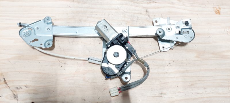 Стеклоподъемник передний правый CAPELLA 1999 GF8P FP-DE