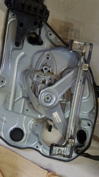Стеклоподъемник Volvo s80 2008 задн. лев. (б/у)