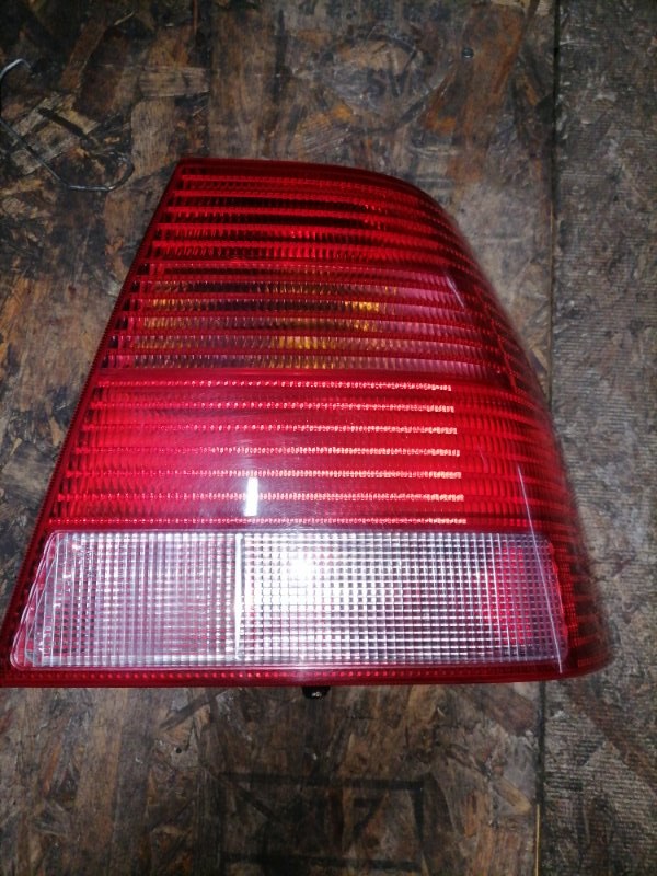 Фонарь Volkswagen Bora 1J2 AZJ 2003 прав. (б/у)