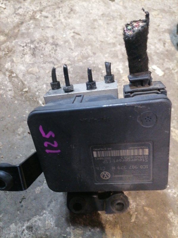 Блок abs Volkswagen Bora 1J2 AZJ 2003 (б/у)