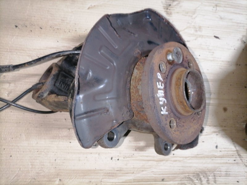 Кулак MINI Cooper R50 W10B16AA 2002 перед. лев. (б/у)