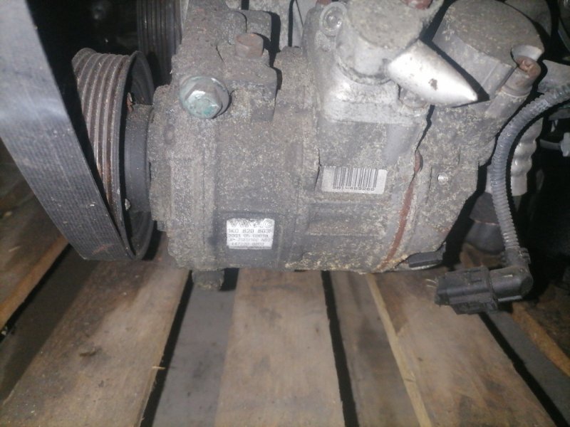 Компрессор кондиционера Audi a3 8P 2.0 2004 (б/у)