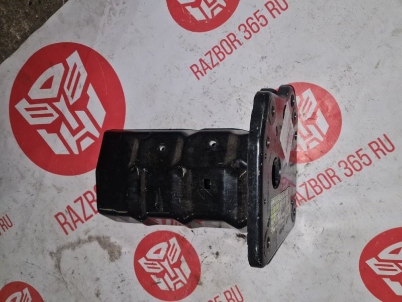 Передняя часть лонжерона Volvo S80 AS B5254T 2008 перед. лев.