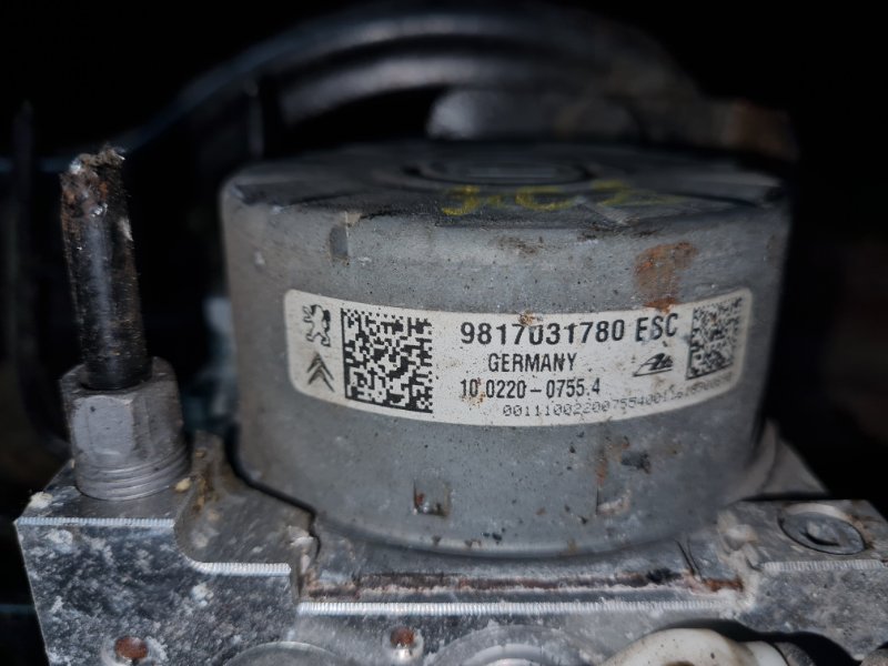 Блок abs Peugeot 208 CC HN01 2015 (б/у)